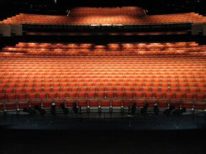 Vuelve a mi lado: el musical que llegó tarde (y por eso sigue brillando)